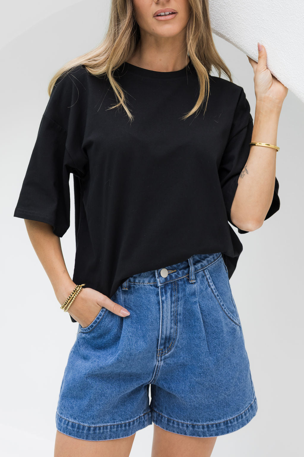 Koah Boxy-Fit Tee - Black